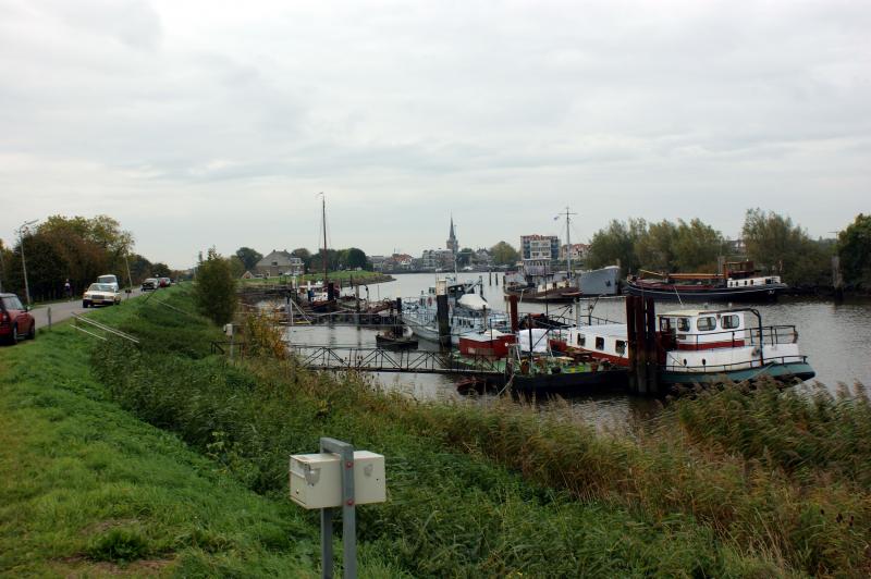 19 oktober: Hollandse IJssel. Aan de overkant Oudekerk a/d IJssel